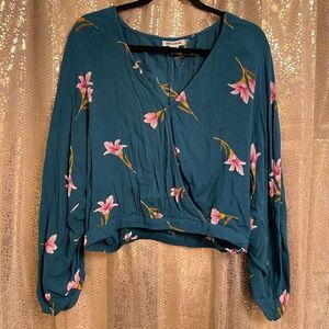 Billabong Teal Floral Safe Bet Flowy Crossover Semi Cropped Top, Large